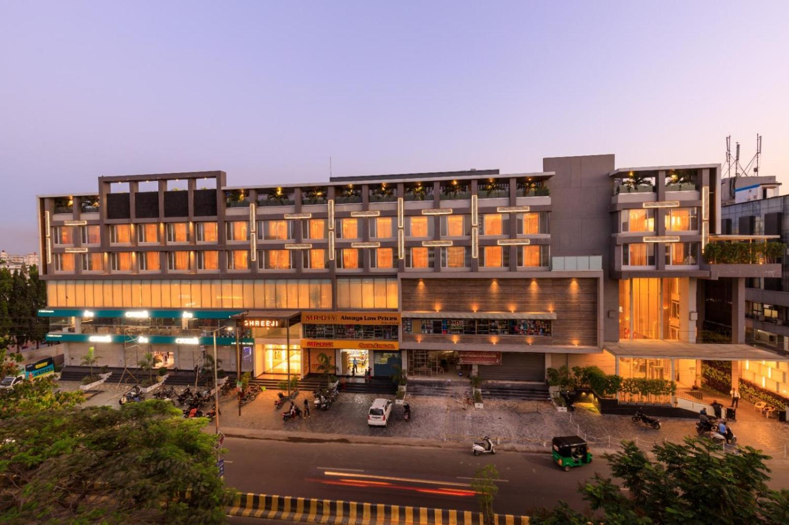 Hotel Sayaji Jāmnagar Esterno foto