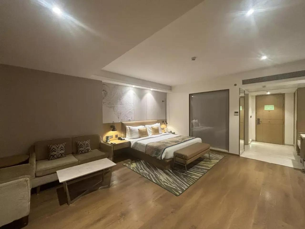 Hotel Sayaji Jāmnagar Esterno foto