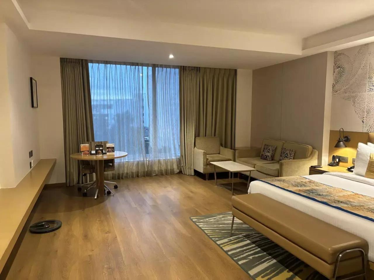 Hotel Sayaji Jāmnagar Esterno foto